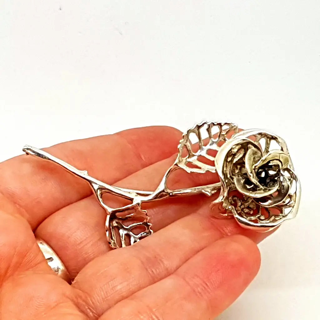 Broche de filigrana plata flor rosa decorar solapa o sombrero regalos.