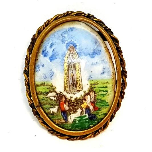 Broche virgen de fátima porcelana pintada limoges colección joyería.