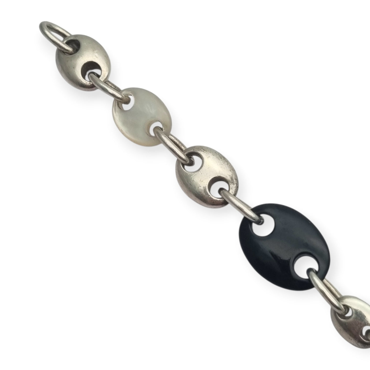 Vintage anchor chain bracelet in silver and mother-of-pearl circa 1980