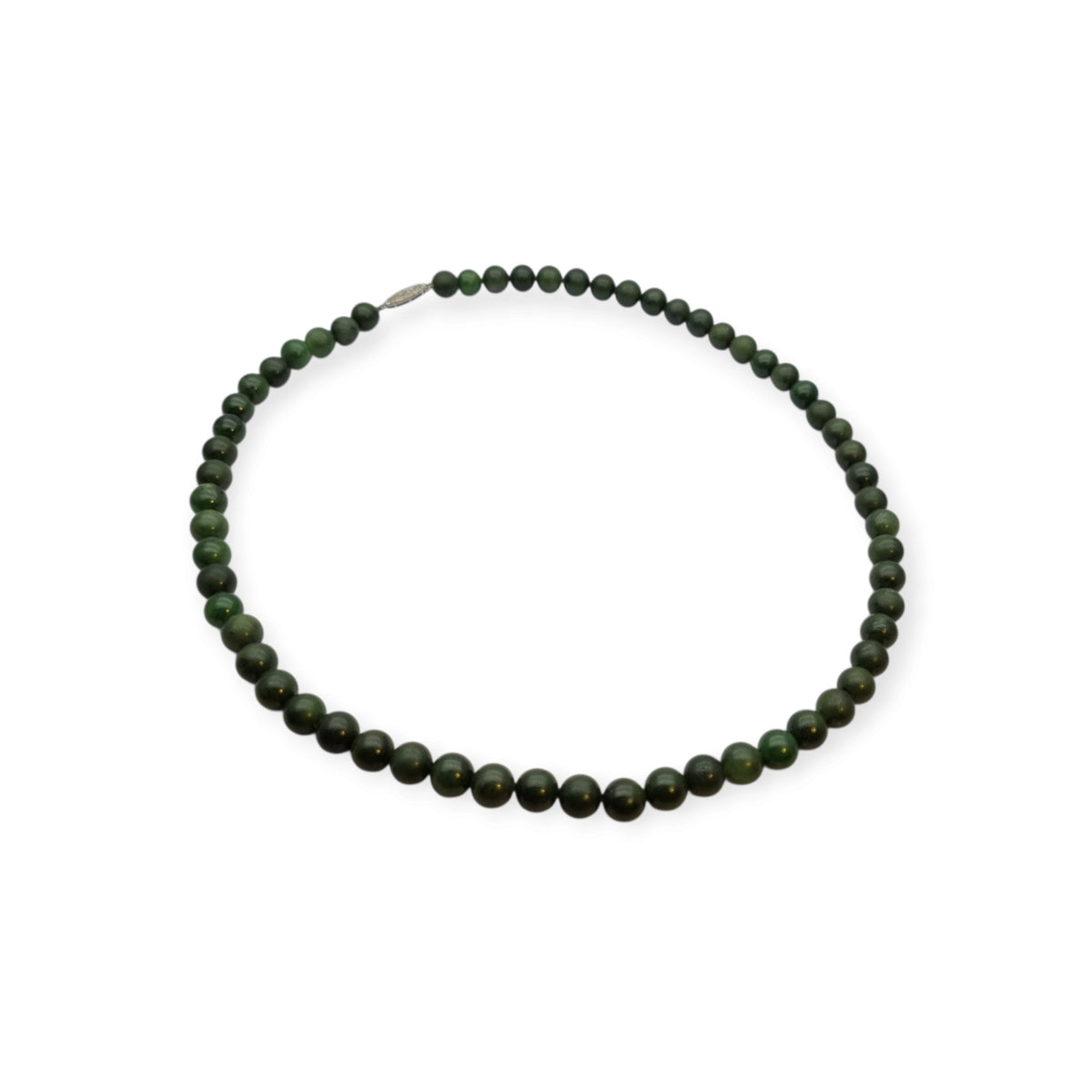 Collar vintage largo de jade nefrita verde con cuentas esféricas Circa 1950