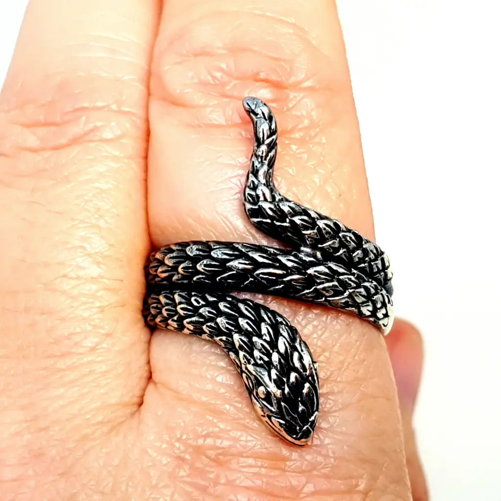 Anillo vintage de serpiente plata ley estilo boho.