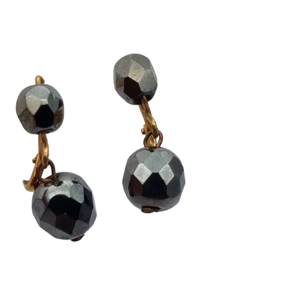 Pendientes dorados con hemaita joyas antiguas y vintage.