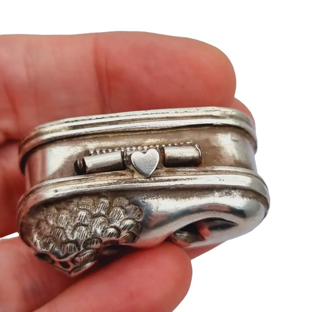 Caja rapé de plata león chino antigua caja étnica para coleccionistas boho.