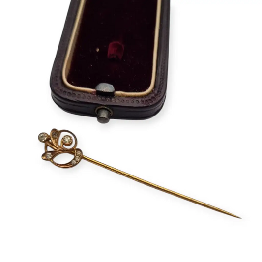 Alfiler de corbata Belle Époque en caja Carreras Barcelona ca. 1900.