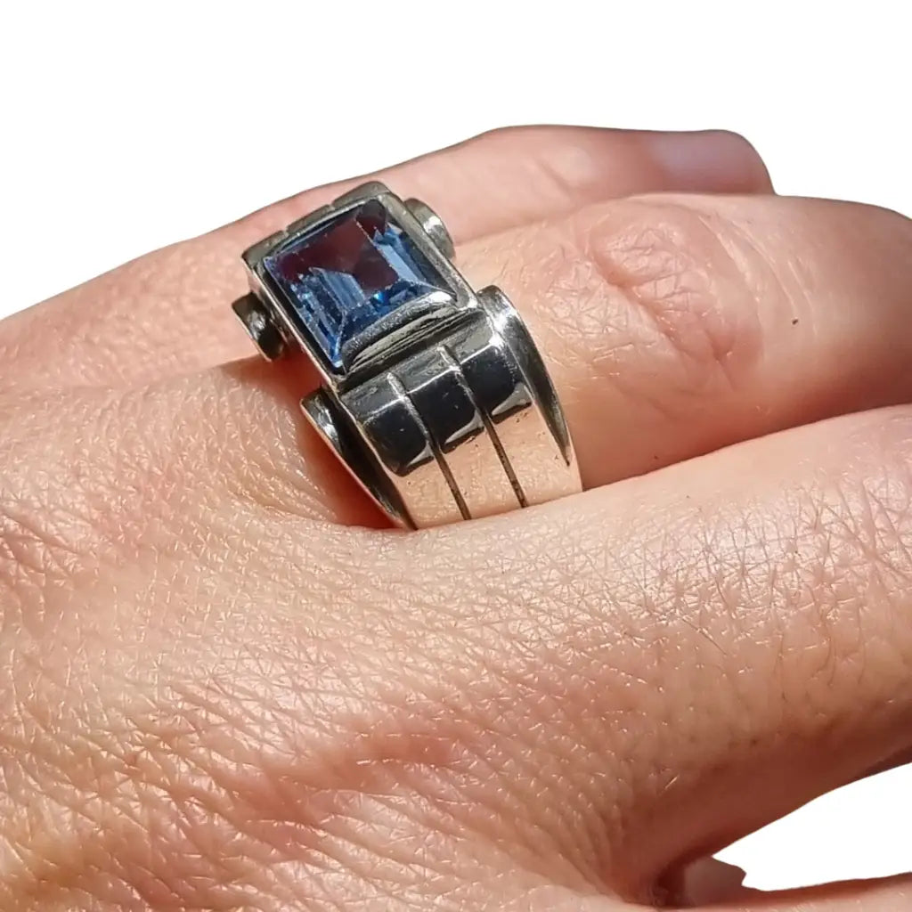 Anillo antiguo Art Déco francés de los años 40-50 en plata maciza con piedra