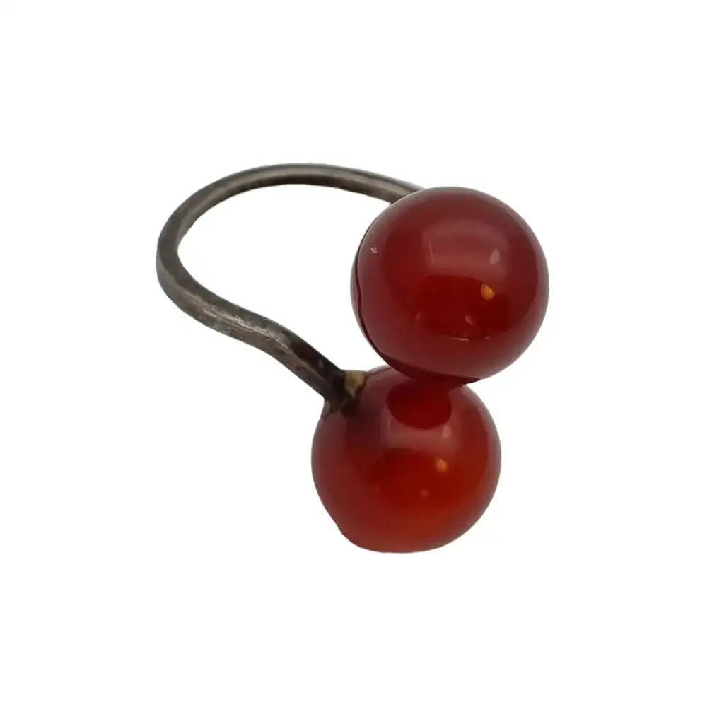 Anillo boho de plata ley y piedra cornalina joyería antigua artesanal.