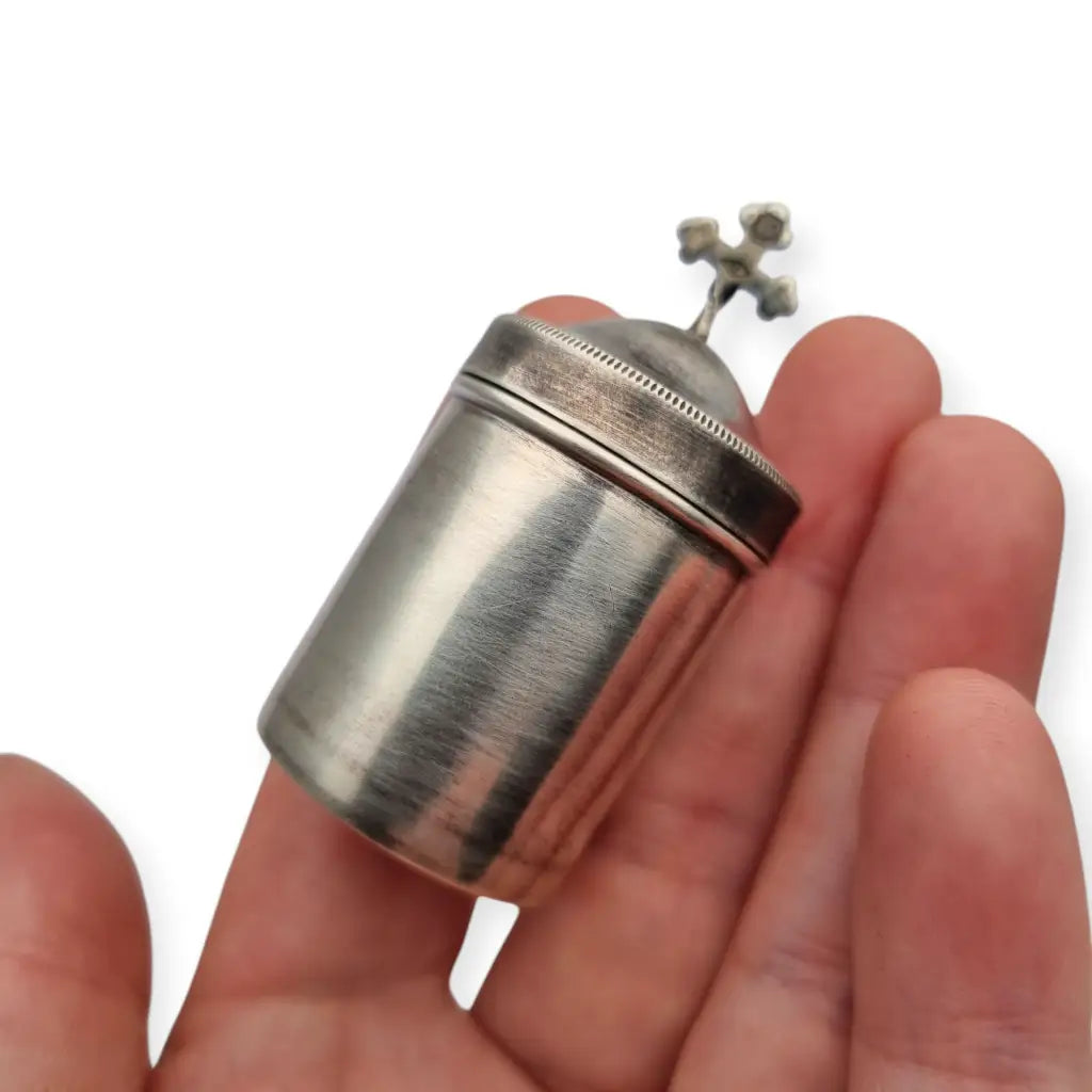 Antigua crismera litúrgica francesa de plata alta calidad (FFD) con cruz