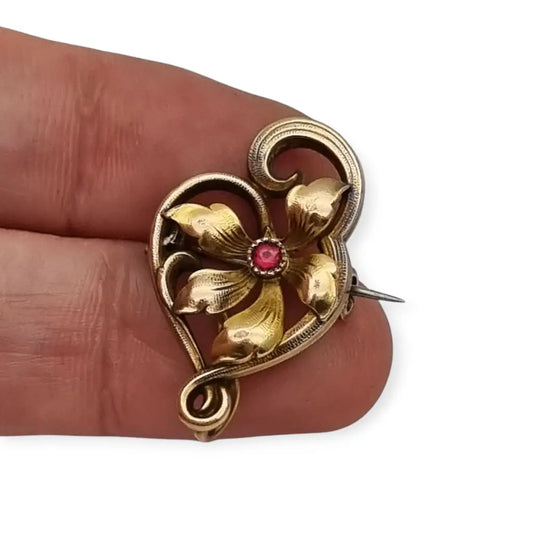 Broche FIX Art Nouveau con Flor en Forma de Corazón y Rubí Simulado Francia
