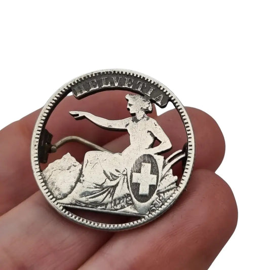 Broche vintage suizo de moneda calada a mano Helvetia plata para colección
