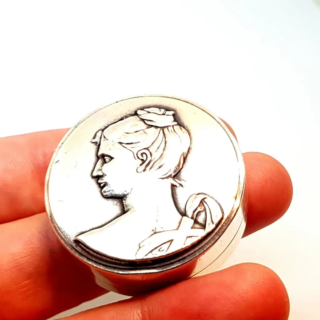 Caja de plata antigua caja 925 señora art nouveau y punzonado.