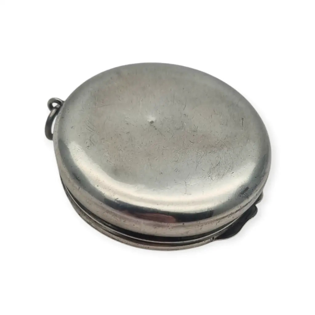 Caja Polvera redonda de plata romántica con una escena pastoral décadas