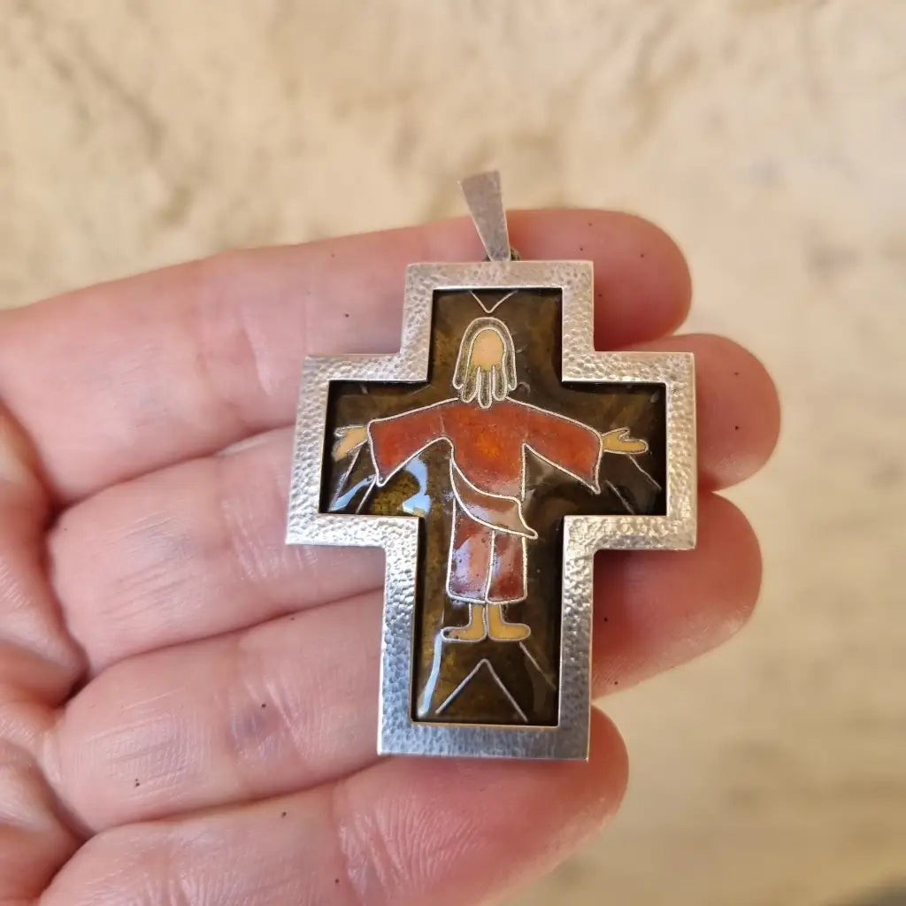 Cruz de plata. cruz antigua esmalte joyas esmalte. Joyería religiosa