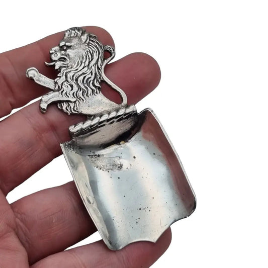 Cuchara de Plata Antigua decorada con León Circa XX. Joyería antigua y vintage.