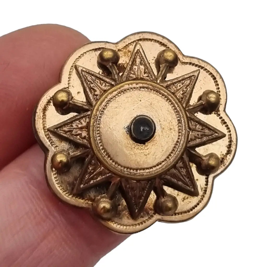 Broche redondo vintage francés victoriano de estrella para mujer botón dorado.
