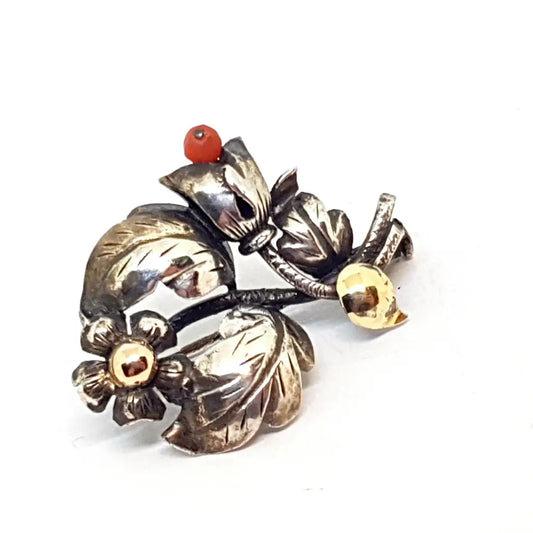 Broche de coral antiguo. plata oro y coral. Ramo flores.