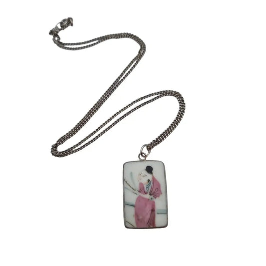 Colgante plato de porcelana china vintage pintado a mano engastado en marco