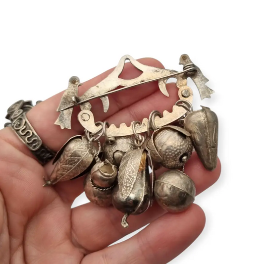 Penca de Balangandã Gerson Bahia firmado broche amuleto brasileño con dijes