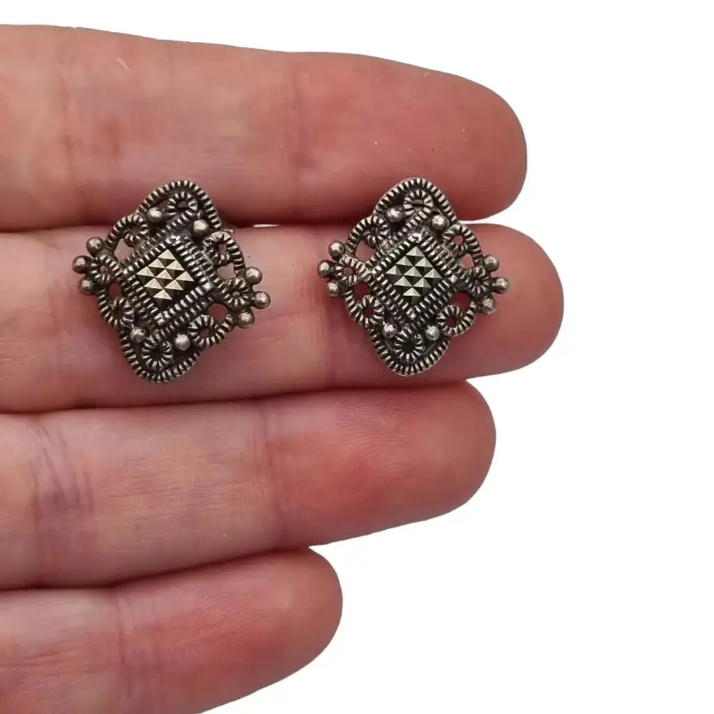 Pendientes de clip cuadrados plata y marcasita para mujer estilo art deco.