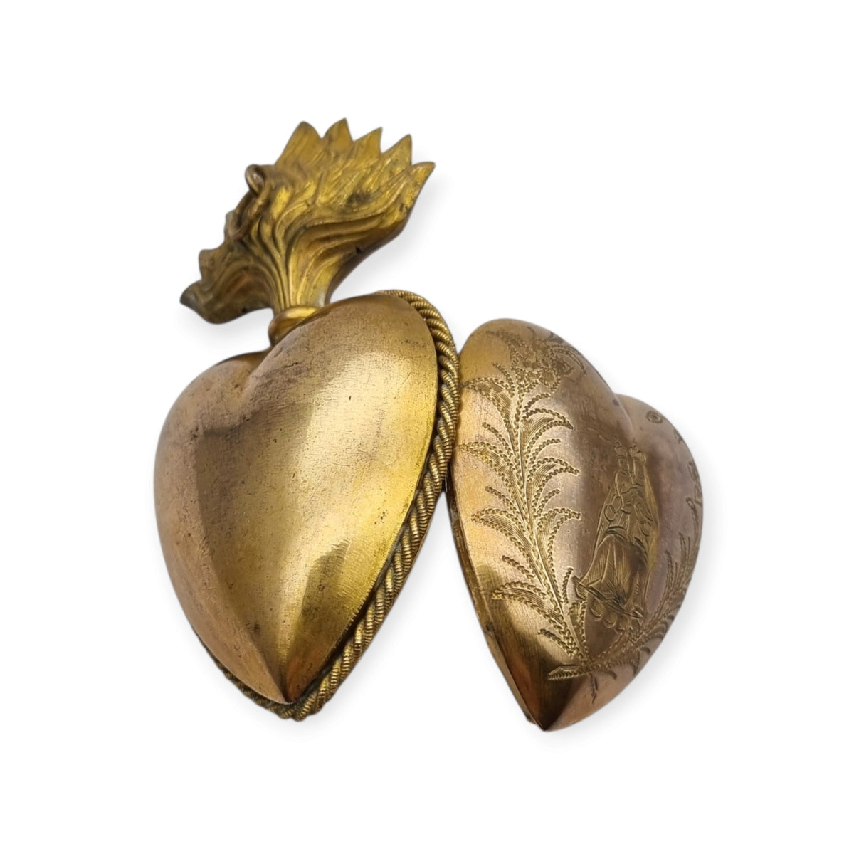 Exvoto mariano antiguo, corazón dorado de devoción, Francia probable, siglo XIX