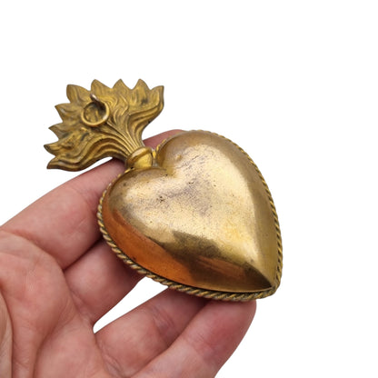 Exvoto mariano antiguo, corazón dorado de devoción, Francia probable, siglo XIX