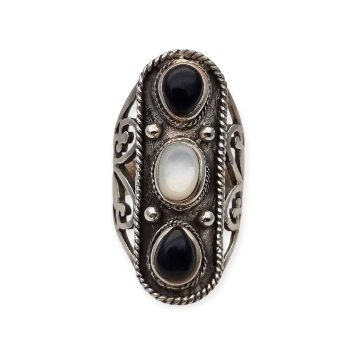 Vintage Spanish 925 silver boho style ring with onyx and mother-of-pearl, 1980s