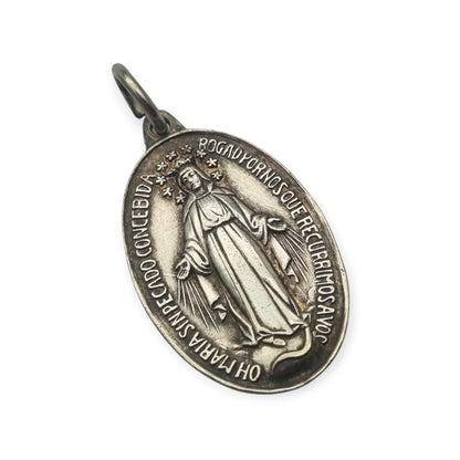 Medalla Milagrosa vintage de metal plateado, Virgen de la Medalla Milagrosa, circa 1950-1970