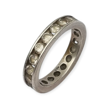 Anillo vintage eternity de plata con circonitas en carril, alianza completa, años 80