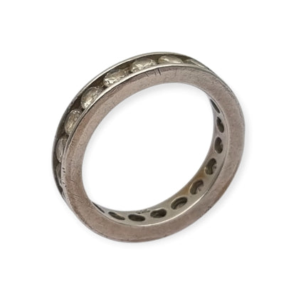 Anillo vintage eternity de plata con circonitas en carril, alianza completa, años 80