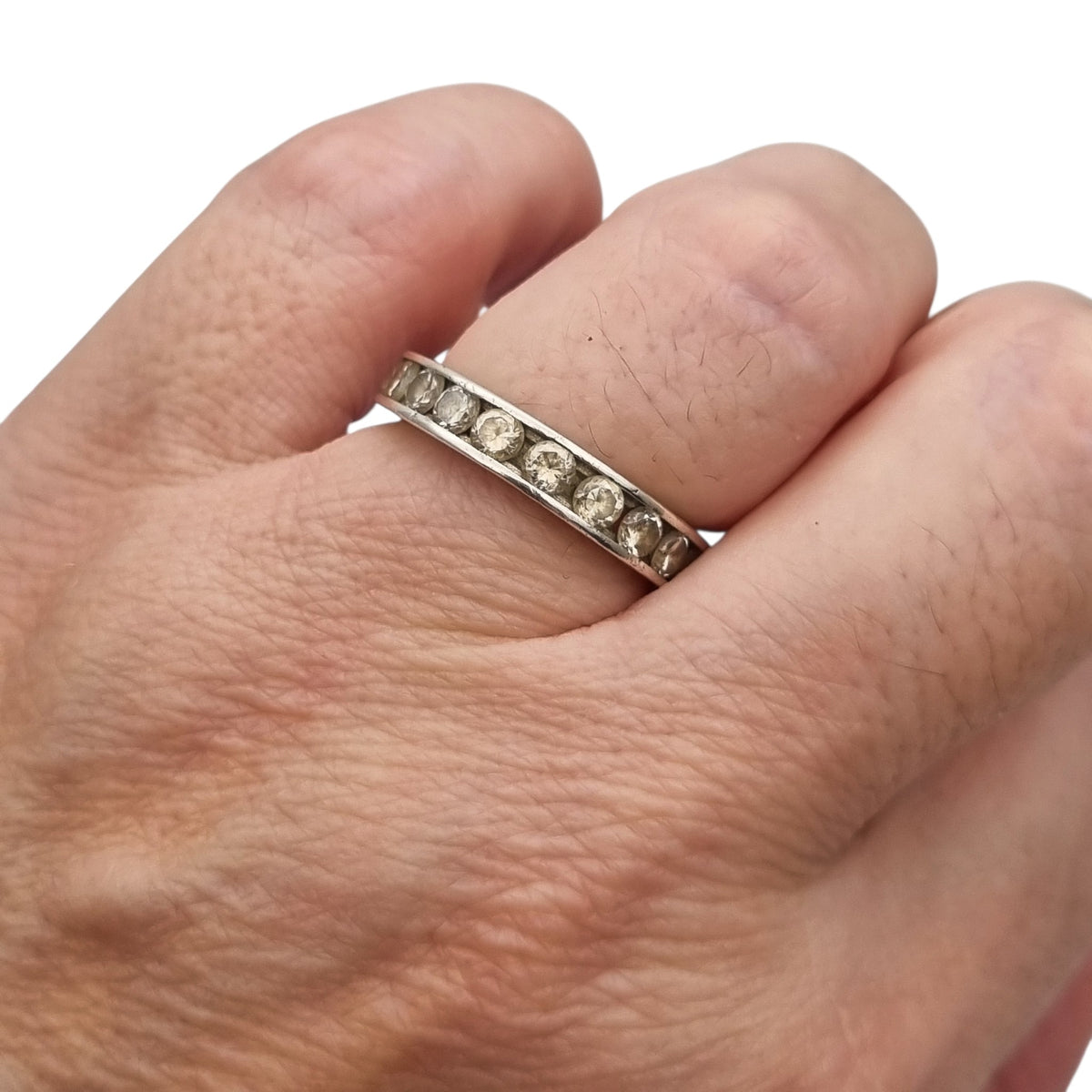 Anillo vintage eternity de plata con circonitas en carril, alianza completa, años 80