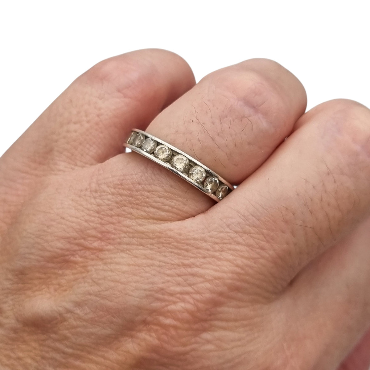 Anillo vintage eternity de plata con circonitas en carril, alianza completa, años 80