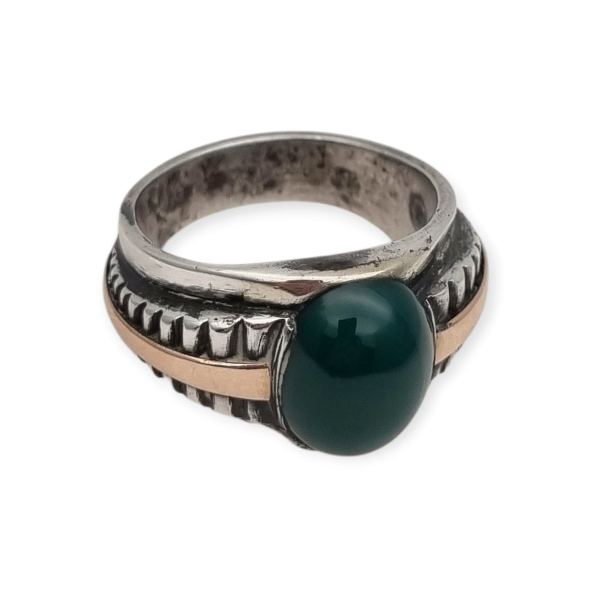 Anillo Vintage de Hombre Clásico de Plata con Calcedonia Verde y Vistas Doradas, Años 60–70