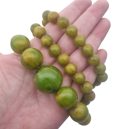 Antique Art Deco apple green bakelite bead necklace, circa 1930