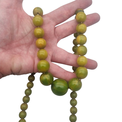 Antique Art Deco apple green bakelite bead necklace, circa 1930