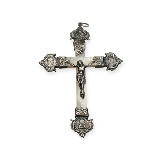 Crucifijo antiguo de plata y nácar con medallones religiosos, Belle Époque, circa 1900