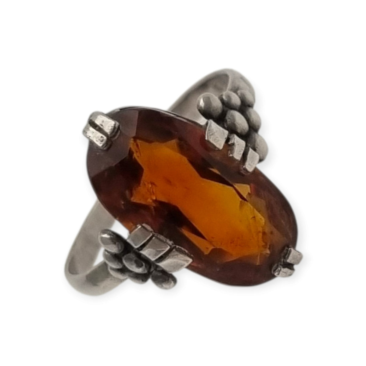 Vintage Art Deco silver ring with cognac-colored glass and geometric decoration, Europe, ca. 1950–1960