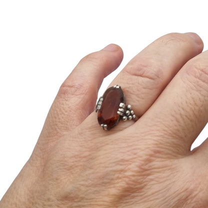 Vintage Art Deco silver ring with cognac-colored glass and geometric decoration, Europe, ca. 1950–1960