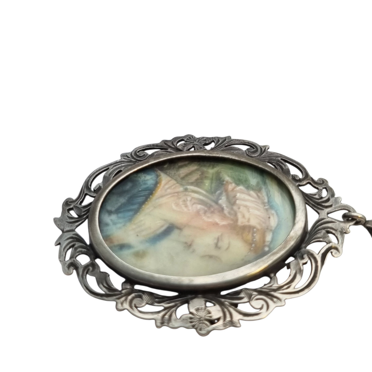 Broche colgante Art Nouveau de plata 800 con miniatura de dama y marco floral, Europa, ca. 1900–1930