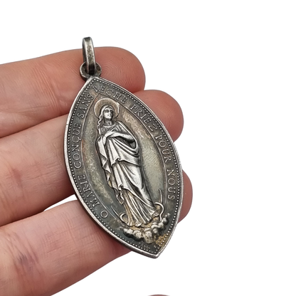 Antique religious medal in silver, Immaculate Virgin, Lyon circa 190