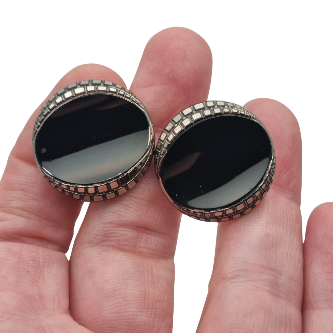 Art Deco two-tone double clip brooch, Charleston era, circa 1925–1935