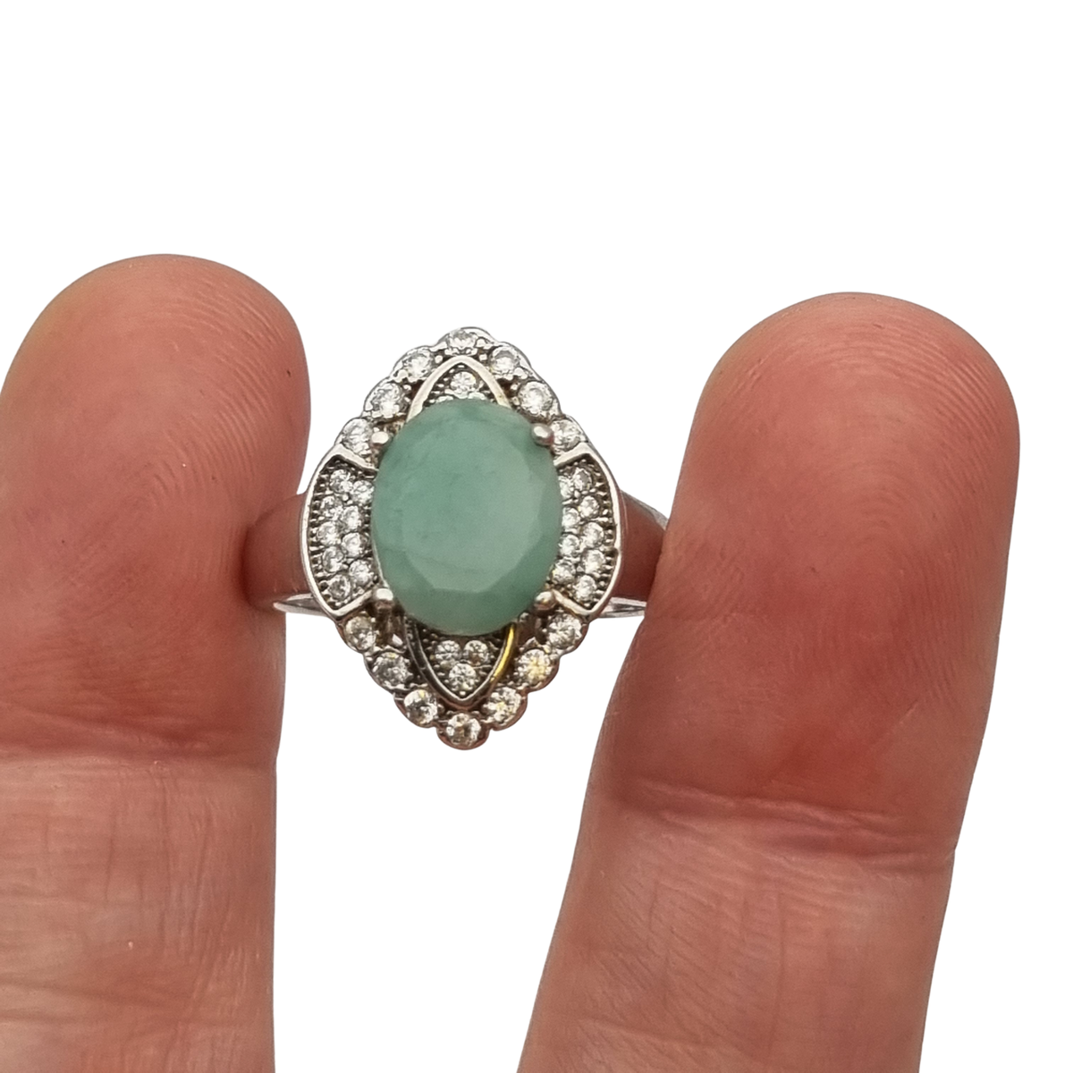 Anillo vintage de cóctel tipo Art Déco, plata con piedra verde y halo tipo marquesa, España, ca. 1980–1990