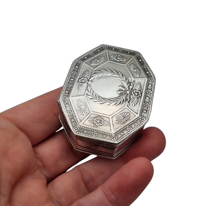 Belle Époque box in octagonal silver France Tétard Frères circa 1900