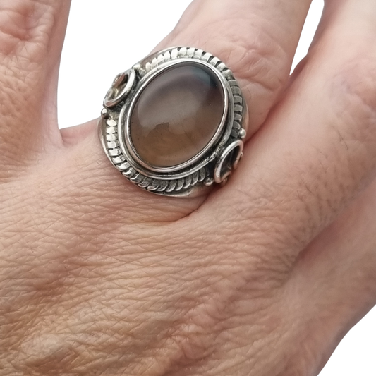 Vintage 925 Silver Boho Ring with Translucent Oval Cabochon, circa 1990