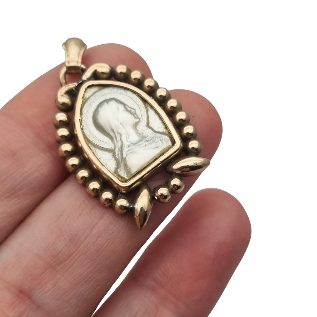 Art Deco Religious Silver and Gold Vermeil Pendant with Carved Mother-of-Pearl Virgin Mary circa 1940-1950
