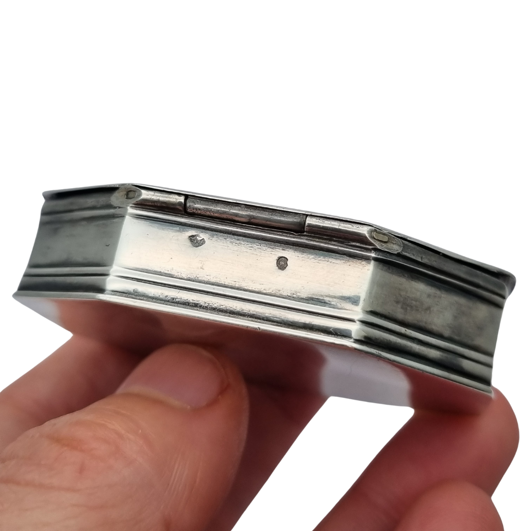 Belle Époque box in octagonal silver France Tétard Frères circa 1900