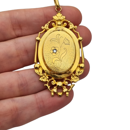 French Marius Legros Art Nouveau gold-plated locket with floral engraving circa 1910
