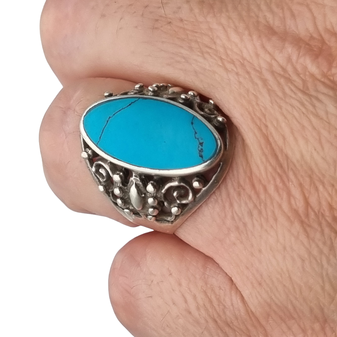 Vintage boho 925 silver ring with blue cabochon and ornamental filigree, circa 1980–1990