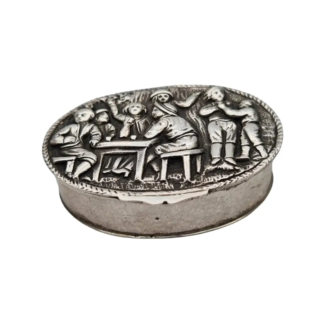Caja vintage de plata alto relieve taberna circa 1960. Platería española.