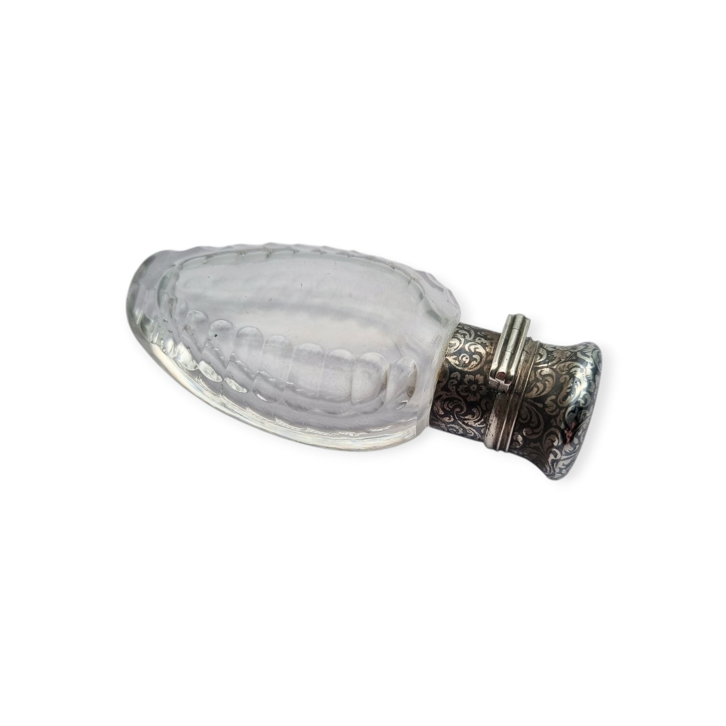 Victorian perfume bottle in cut glass and nielloed silver, circa 1890