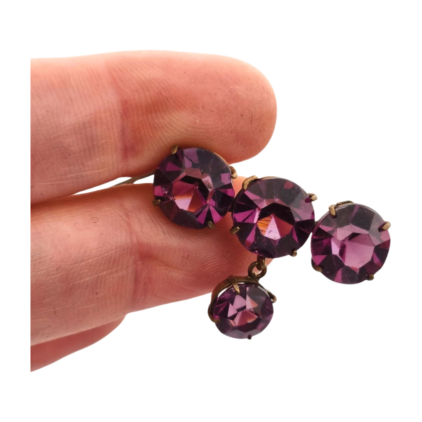 Broche antiguo en latón con strass morado facetado colgante, circa 1930