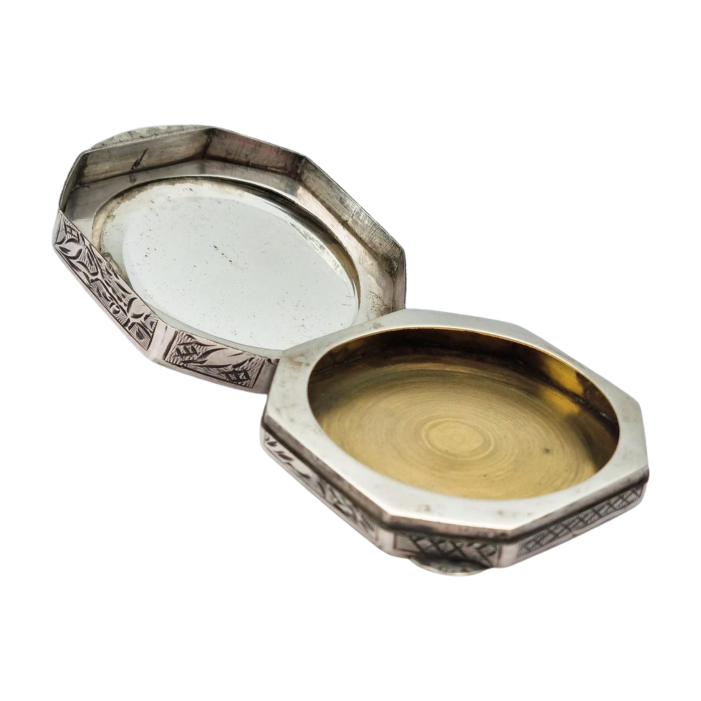 Polvera antigua octogonal en plata 800 grabada con mariposas y flores, circa 1950